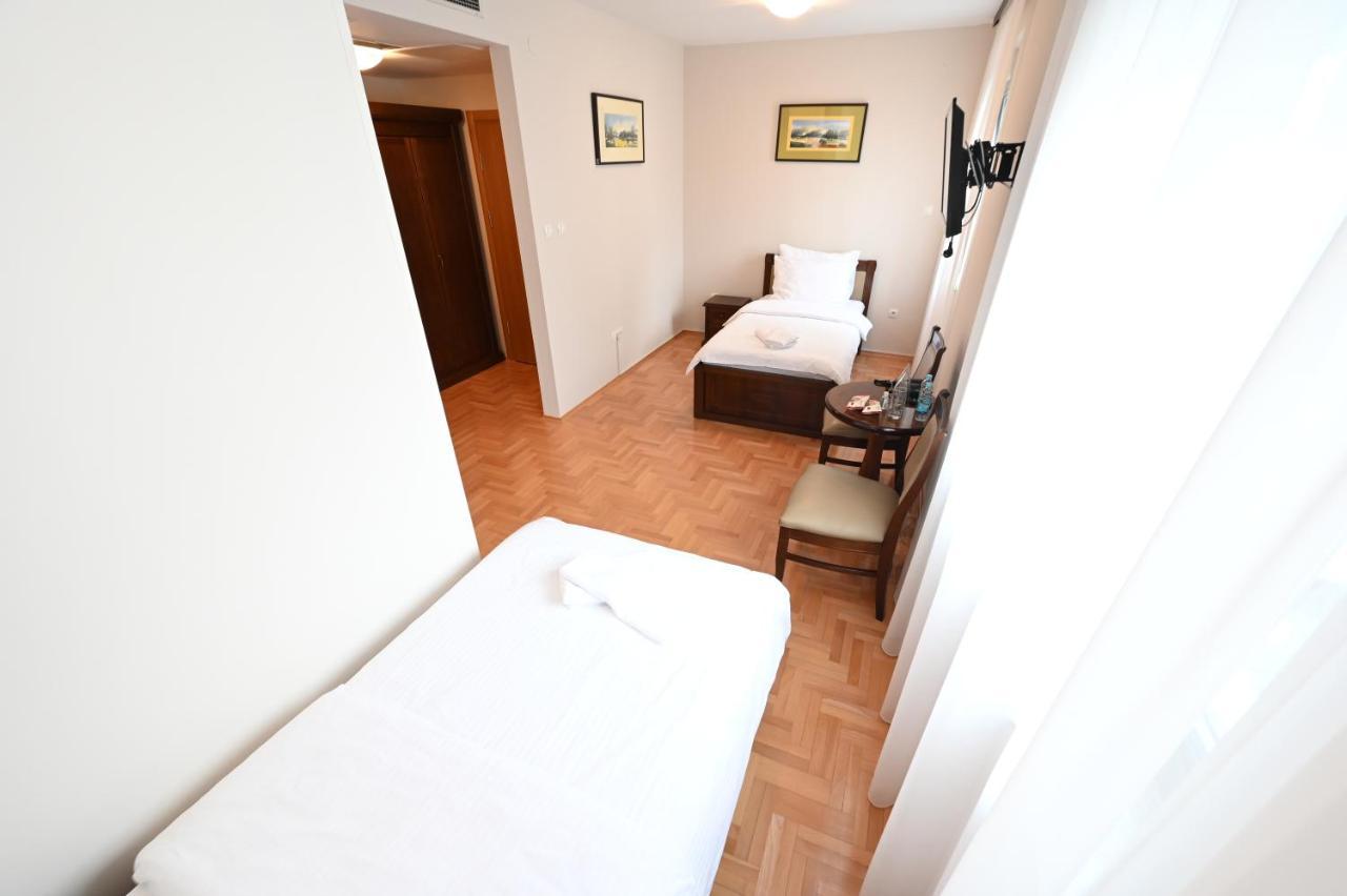 Hotel "Jkc Banja Luka" Exteriér fotografie