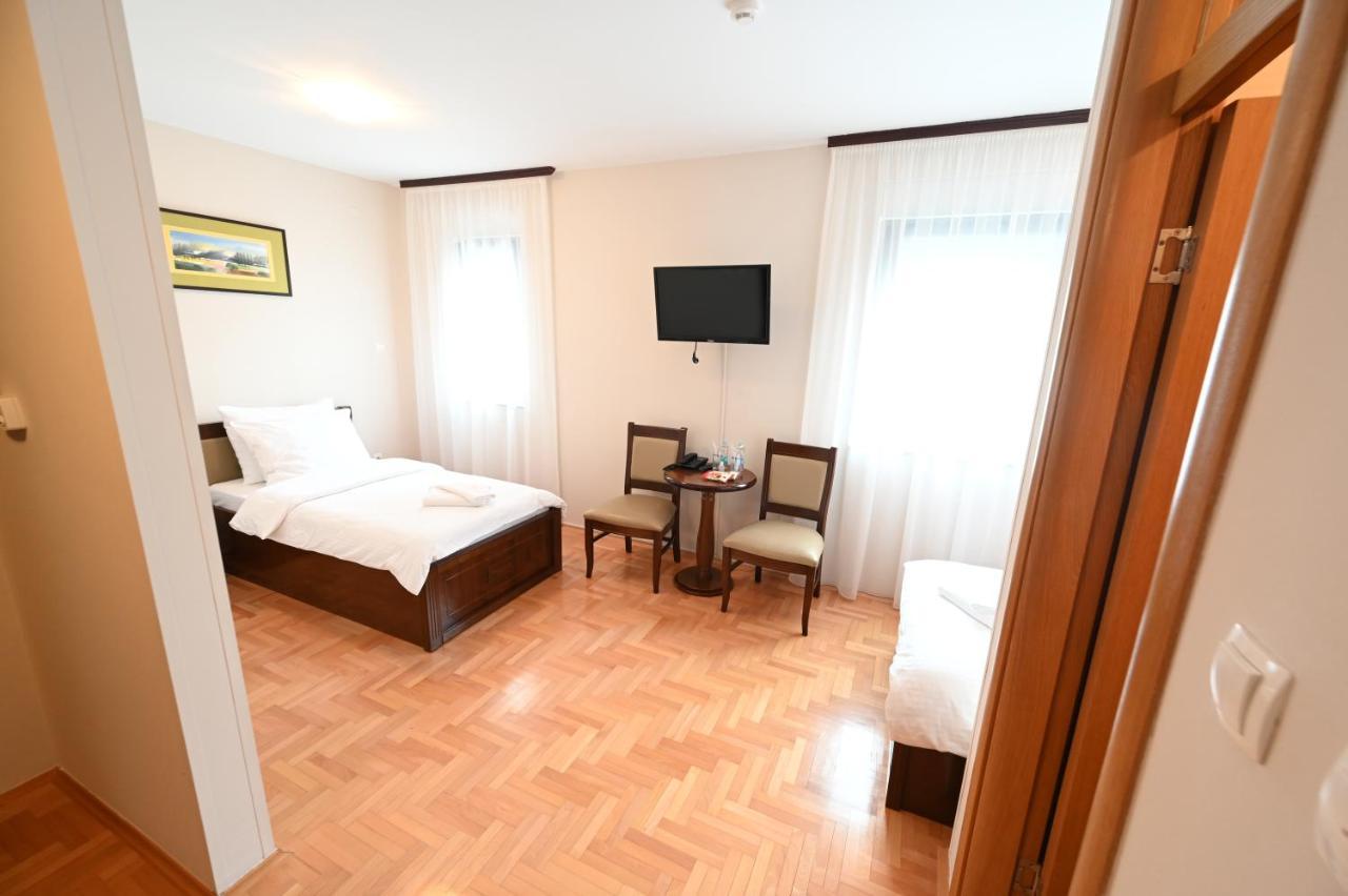 Hotel "Jkc Banja Luka" Exteriér fotografie