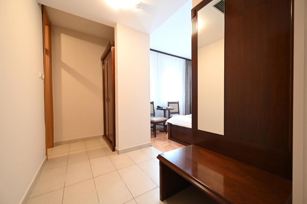 Hotel "Jkc Banja Luka" Exteriér fotografie