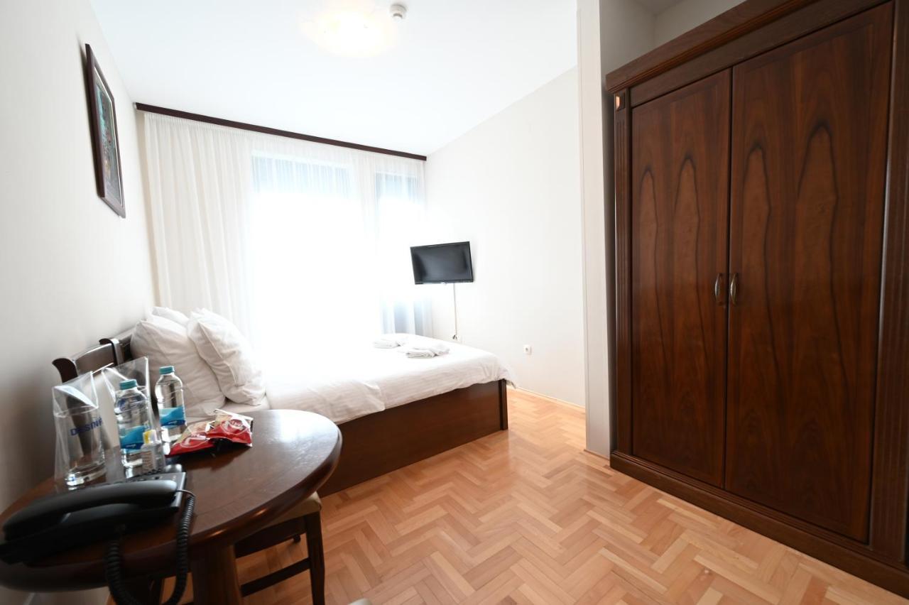 Hotel "Jkc Banja Luka" Exteriér fotografie